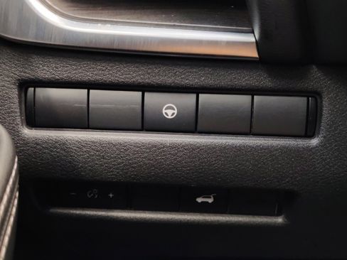 Used 2021 Nissan Rogue SL FWD image 27