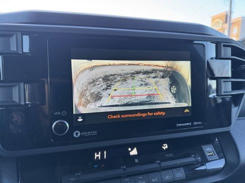 Used 2022 Toyota Tundra SR w/ SR Tow Package image 4