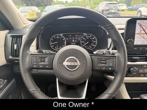 Certified 2025 Nissan Pathfinder SL w/ SL Premium Package AWD/4WD image 14