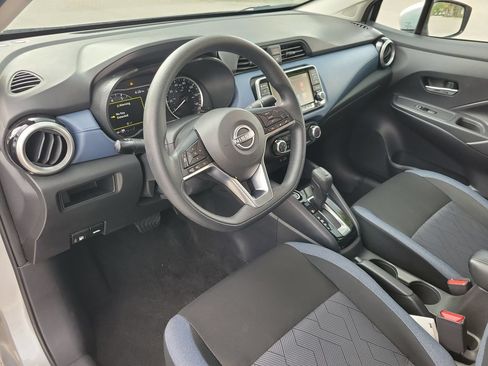 Used 2025 Nissan Versa SV FWD image 14