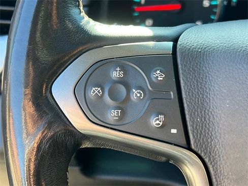 Used 2019 Chevrolet Suburban Premier image 25