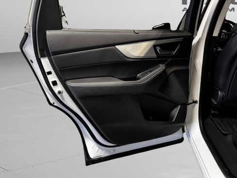 Certified 2023 Acura MDX FWD w/ Technology Package image 39