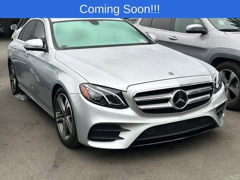 Used 2019 Mercedes-Benz E 300 image 2