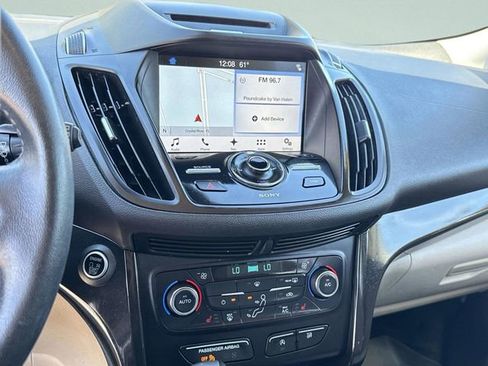 Used 2017 Ford Escape Titanium image 30
