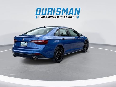 Used 2024 Volkswagen Jetta GLI 40th Anniversary Edition FWD image 8