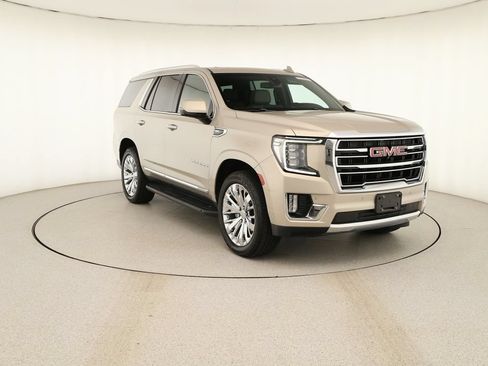 Used 2021 GMC Yukon SLT w/ SLT Luxury Plus Package AWD/4WD image 10