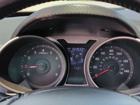 Used 2014 Hyundai Veloster w/ Style Package 02 FWD image 20