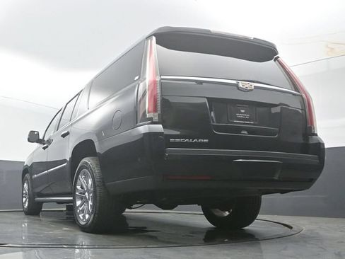 Used 2018 Cadillac Escalade ESV 4WD image 49