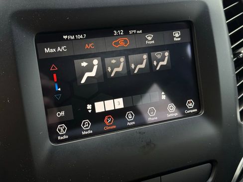 Used 2019 Jeep Cherokee Latitude w/ Popular Appearance Group image 27