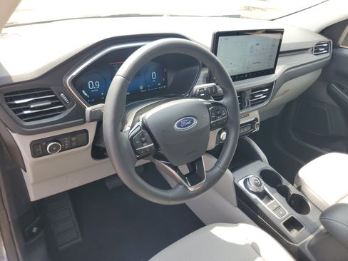 Used 2023 Ford Escape Platinum w/ Class II Trailer Tow Package AWD/4WD image 13