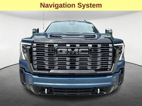 Used 2025 GMC Sierra 2500 Denali Ultimate AWD/4WD image 4