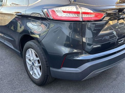 Used 2022 Ford Edge SEL w/ Convenience Package image 7