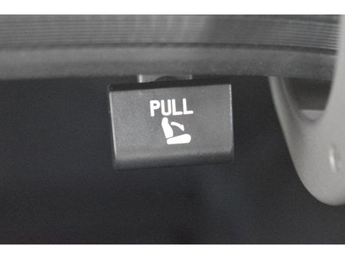 New 2025 Hyundai Elantra SEL image 89