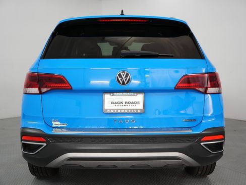 Used 2022 Volkswagen Taos SE image 8