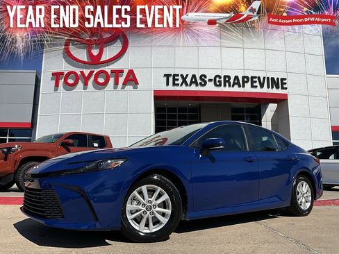 Used 2025 Toyota Camry LE image 1