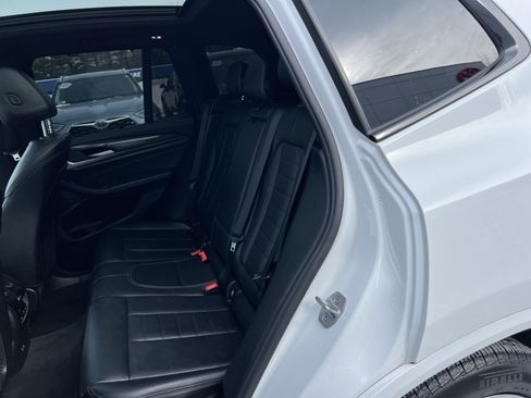 Used 2023 BMW X3 M40i image 25