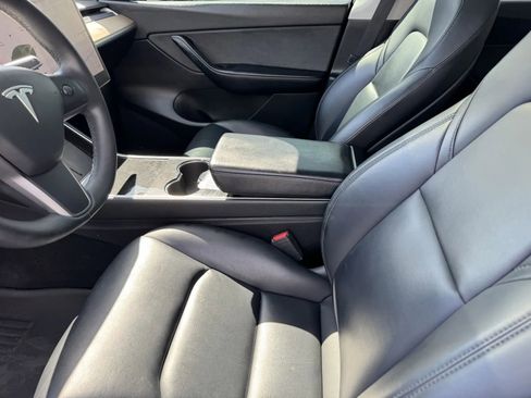 Used 2020 Tesla Model Y Long Range image 10