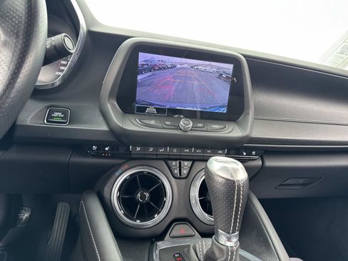 Used 2020 Chevrolet Camaro SS image 4