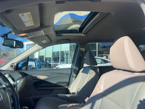 Certified 2017 Honda Pilot EX-L image 13