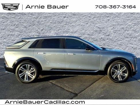 Certified 2024 Cadillac Lyriq Luxury w/ LPO, Floor Liner Package image 4