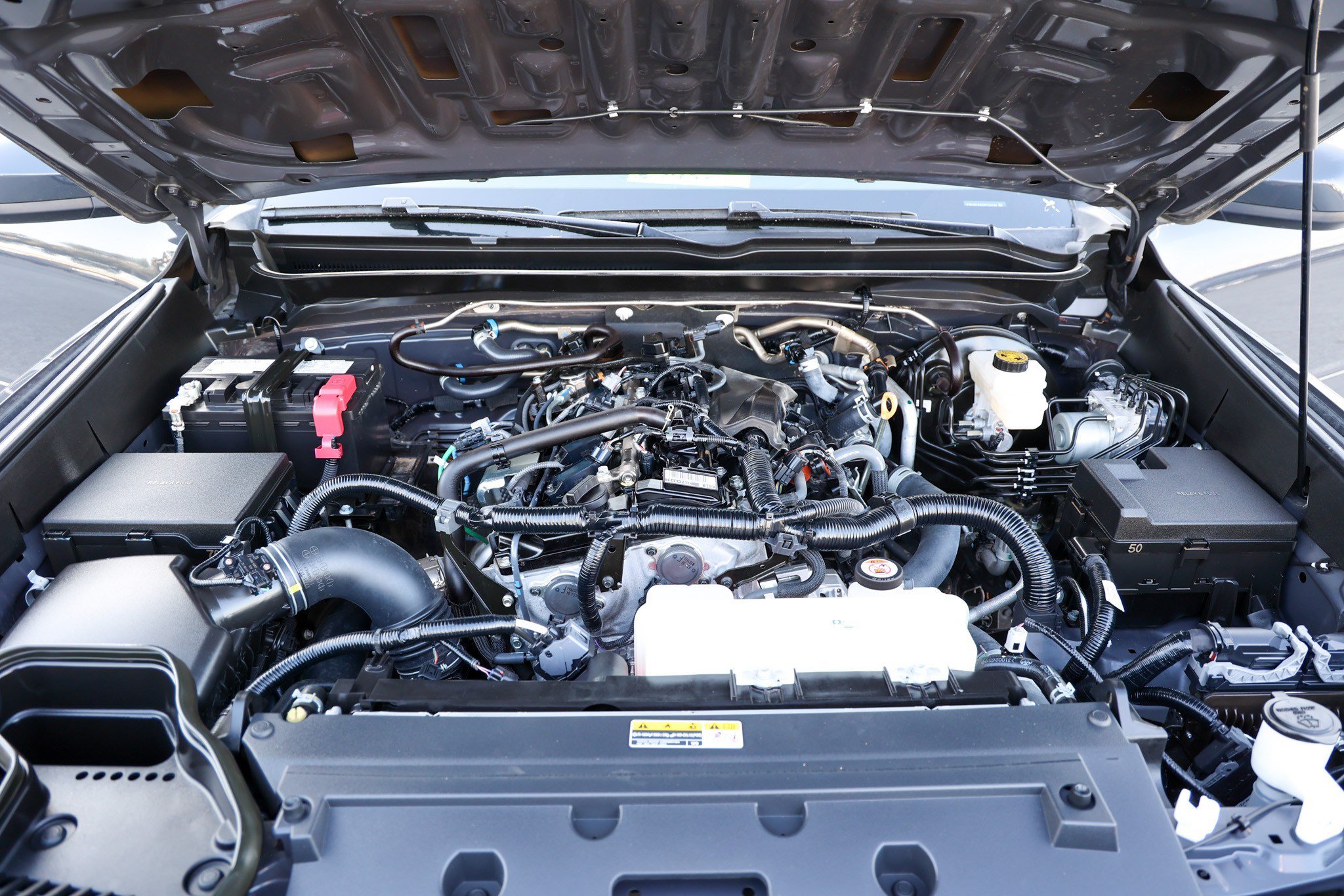 Certified 2025 Toyota Tacoma SR5 AWD/4WD image 17