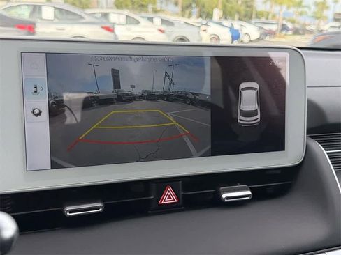 Used 2024 Hyundai Ioniq 5 SEL image 18