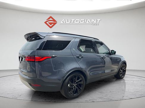 Used 2024 Land Rover Discovery S AWD/4WD image 9