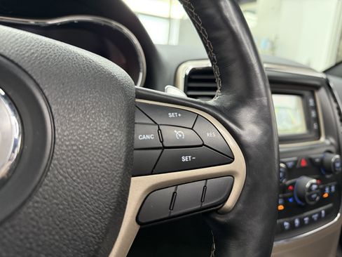 Used 2017 Jeep Grand Cherokee Limited image 14