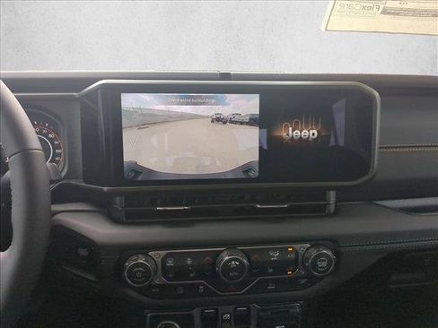 New 2026 Jeep Gladiator Sport AWD/4WD image 13