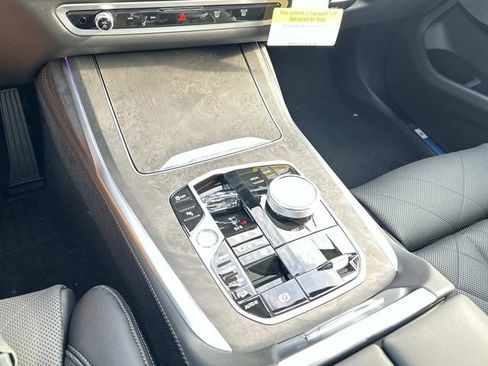 New 2026 BMW X7 xDrive40i w/ Executive Package image 17