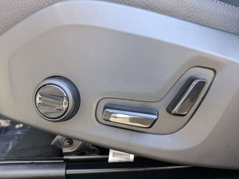 New 2025 Volvo XC60 T8 Plus w/ Protection Package Premier image 23