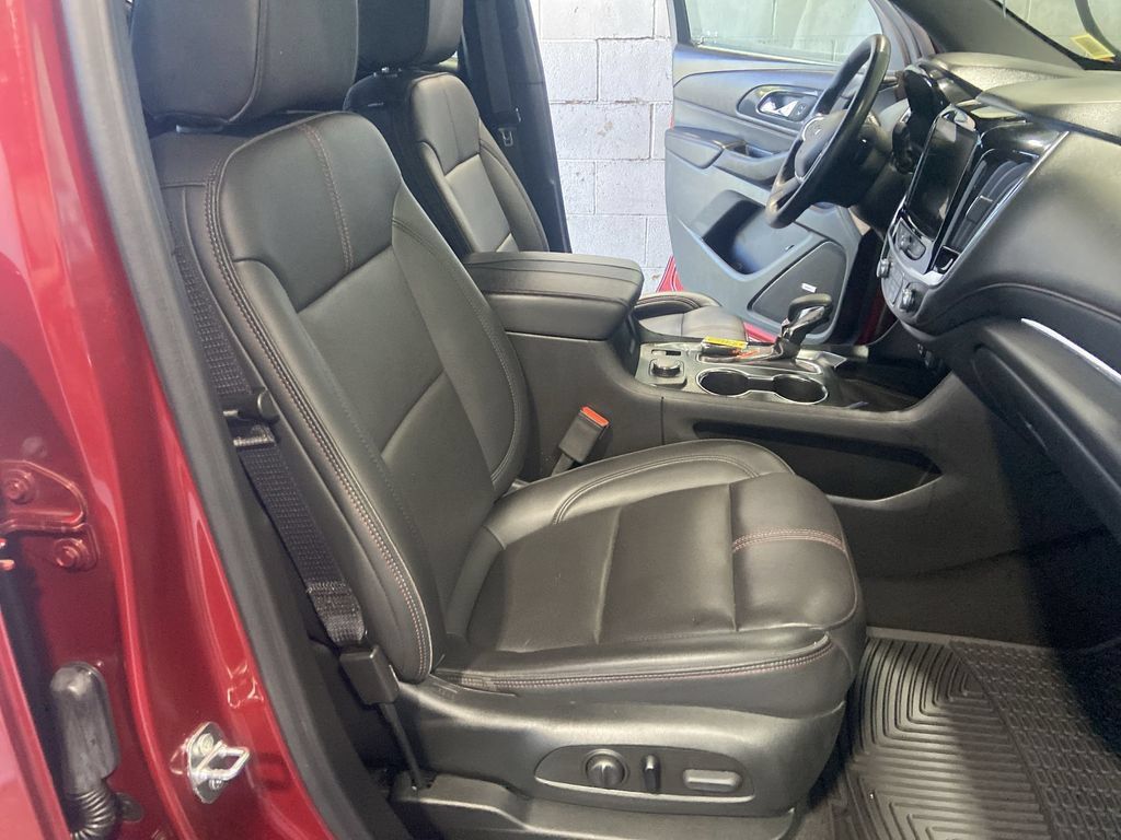 Certified 2023 Chevrolet Traverse RS AWD/4WD image 29