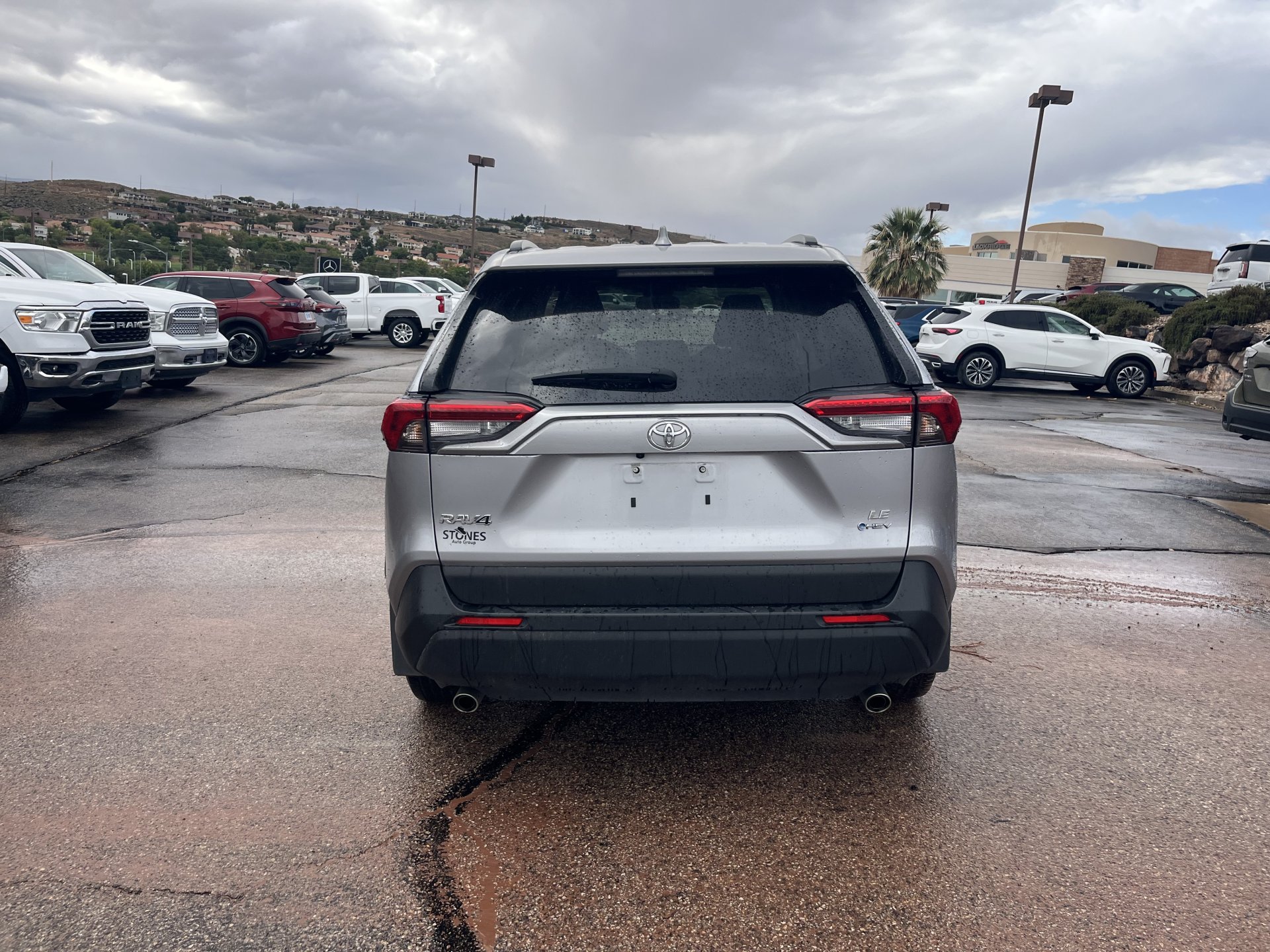 Used 2025 Toyota RAV4 LE AWD/4WD image 3