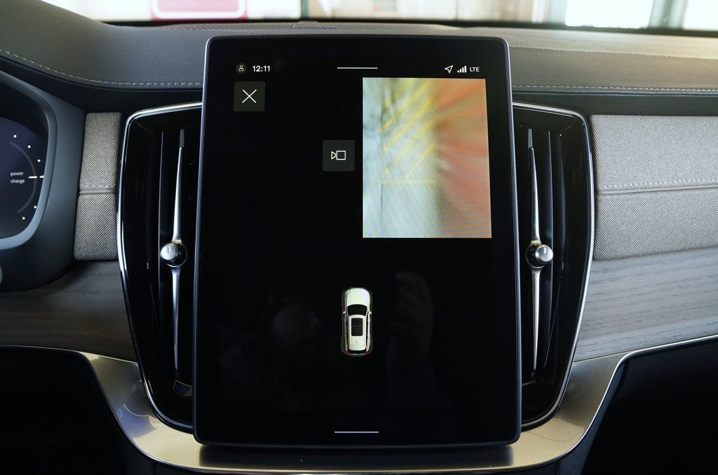 Used 2026 Volvo XC90 T8 Plus w/ Protection Package Premier AWD/4WD image 19