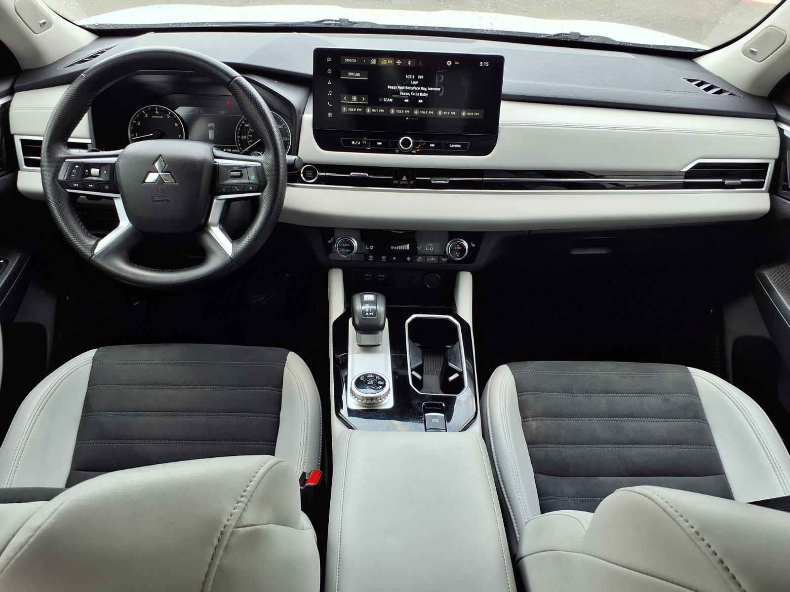Used 2025 Mitsubishi Outlander SE AWD/4WD image 9