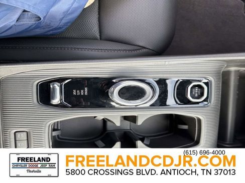 New 2026 Jeep Cherokee Overland image 28