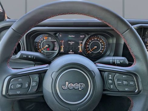 Certified 2024 Jeep Wrangler Unlimited Rubicon AWD/4WD image 34