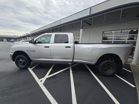 Used 2017 RAM 3500 Tradesman w/ Chrome Appearance Group image 9