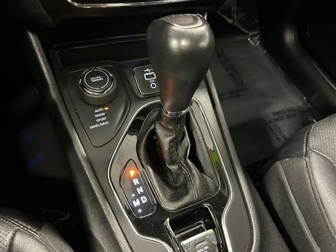 Used 2020 Jeep Cherokee Limited w/ Trailer Tow Group AWD/4WD image 26
