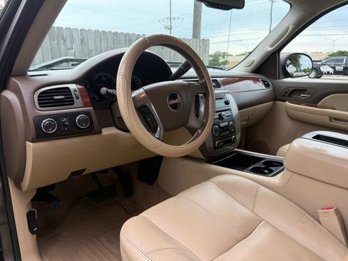 Used 2008 GMC Sierra 2500 SLT w/ Entertainment Package AWD/4WD image 13