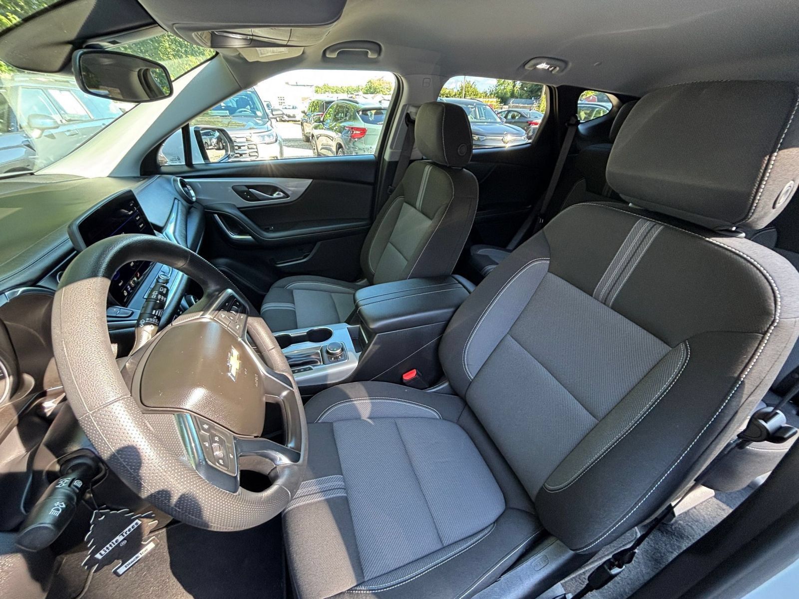 Used 2026 Chevrolet Blazer LT FWD image 28