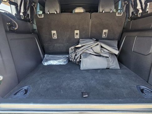 Used 2024 Ford Bronco Wildtrak image 12