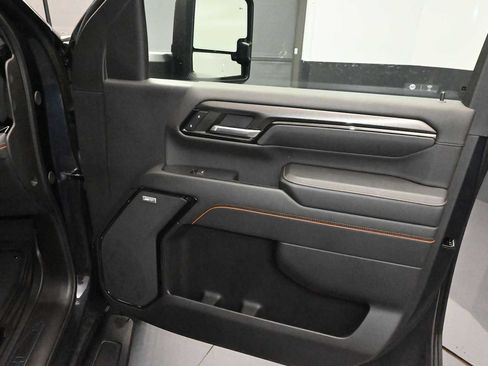 Used 2024 GMC Sierra 2500 AT4 w/ AT4 Premium Plus Package AWD/4WD image 40