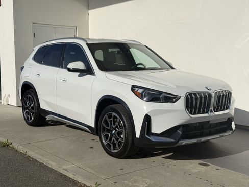 New 2026 BMW X1 xDrive28i w/ Technology Package image 1
