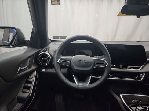 New 2026 Chevrolet Equinox LT w/ Convenience Package II image 13