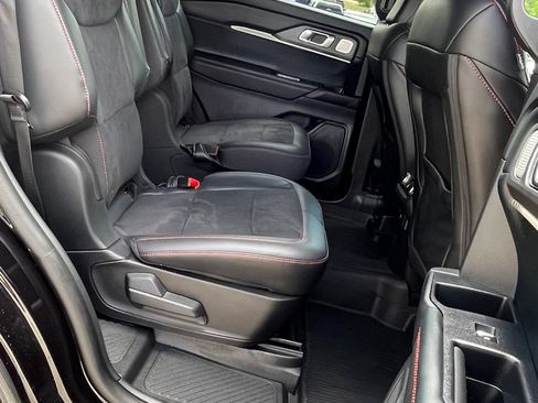 Used 2025 Ford Explorer ST AWD/4WD image 25