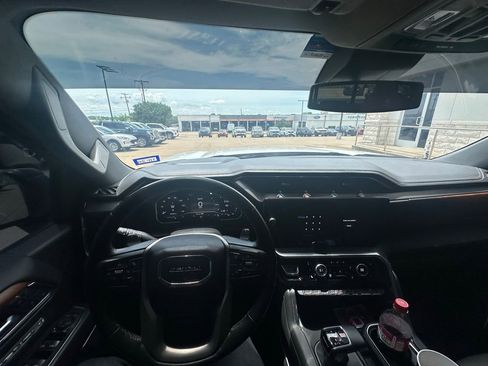 Used 2022 GMC Sierra 1500 Denali AWD/4WD image 21