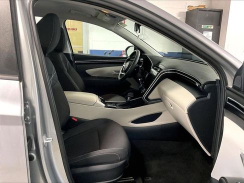 Used 2024 Hyundai Tucson SE AWD/4WD image 11