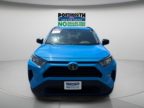 Used 2019 Toyota RAV4 LE w/ All Weather Liner Package AWD/4WD image 9