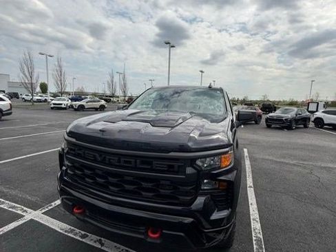 Used 2023 Chevrolet Silverado 1500 Custom Trail Boss w/ LPO, Dark Essentials Package image 15